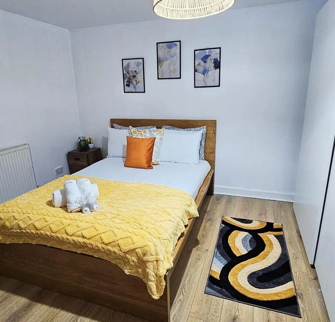 Cozy 1 Bed Apartment Hackney Central contacts